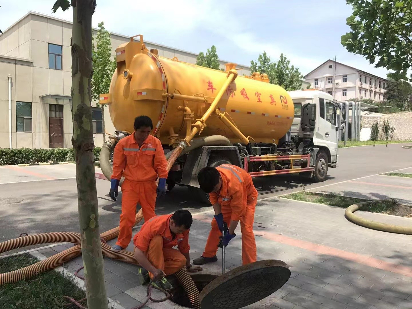 湘桥化粪池清理与5-8吨吸粪车施工效率分析